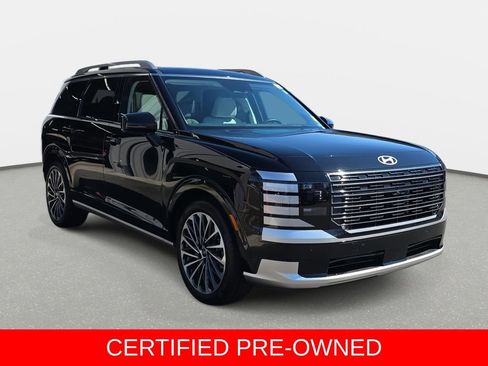 Used 2026 Hyundai Palisade Calligraphy FWD image 3