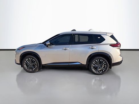 Used 2025 Nissan Rogue Platinum image 6