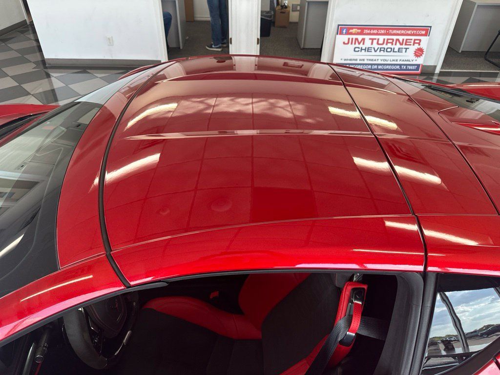 Used 2025 Chevrolet Corvette Z06 RWD image 9