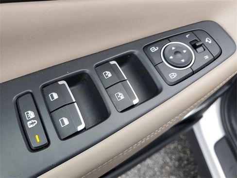 Used 2023 Hyundai Santa Fe Limited w/ Cargo Package image 10