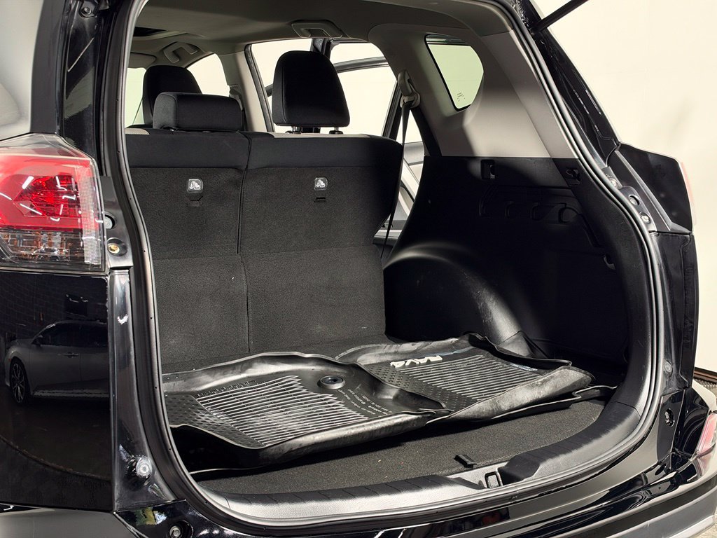 Used 2018 Toyota RAV4 XLE w/ Plus Extra Value Package AWD/4WD image 35