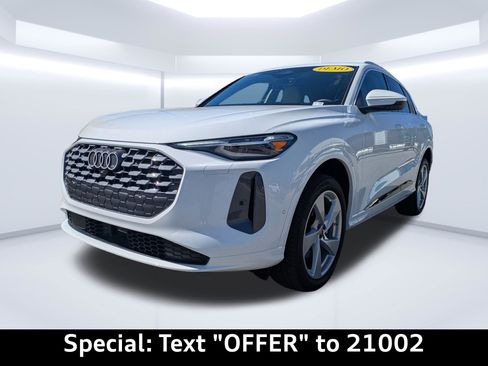 Certified 2025 Audi Q5 Premium Plus w/ Premium Plus image 7