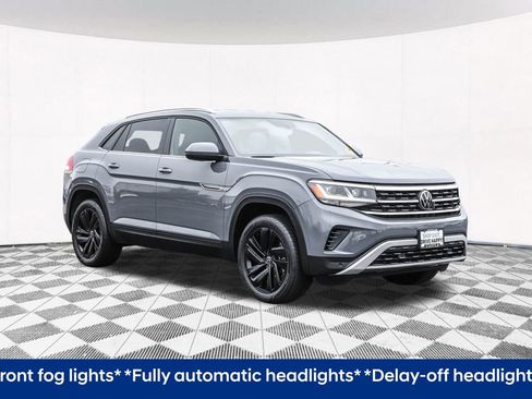 Used 2023 Volkswagen Atlas Cross Sport SE w/ Black Wheel Package image 10
