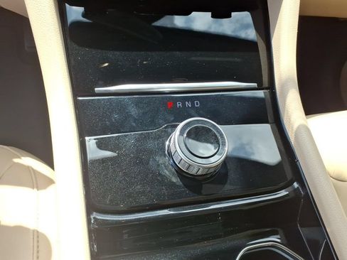 Used 2023 Jeep Grand Cherokee Limited w/ Black Appearance Package RWD image 25