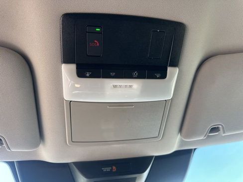 Used 2023 Nissan Pathfinder SL w/ Lighting Package (N92) FWD image 24