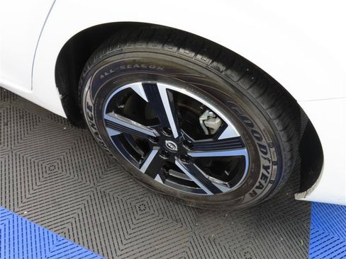 Used 2025 Nissan Sentra SV FWD image 7