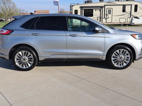 Used 2024 Ford Edge Titanium w/ Titanium Elite Package image 4