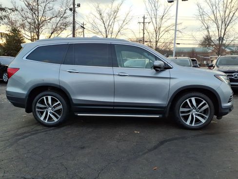 Used 2017 Honda Pilot Touring image 8