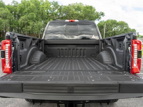 Used 2025 Ford F250 Lariat w/ Lariat Ultimate Package AWD/4WD image 9