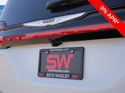 New 2026 Chrysler Pacifica Select FWD image 10