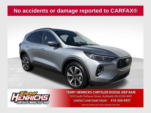 Used 2023 Ford Escape Platinum AWD/4WD image 1