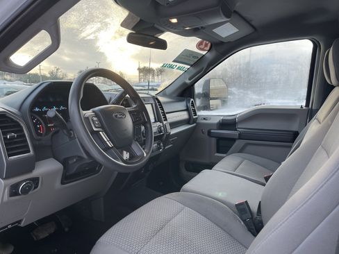 Certified 2022 Ford F250 XLT w/ Snow Plow Prep Package image 12