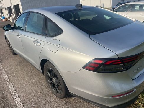 Used 2025 Honda Accord SE image 5