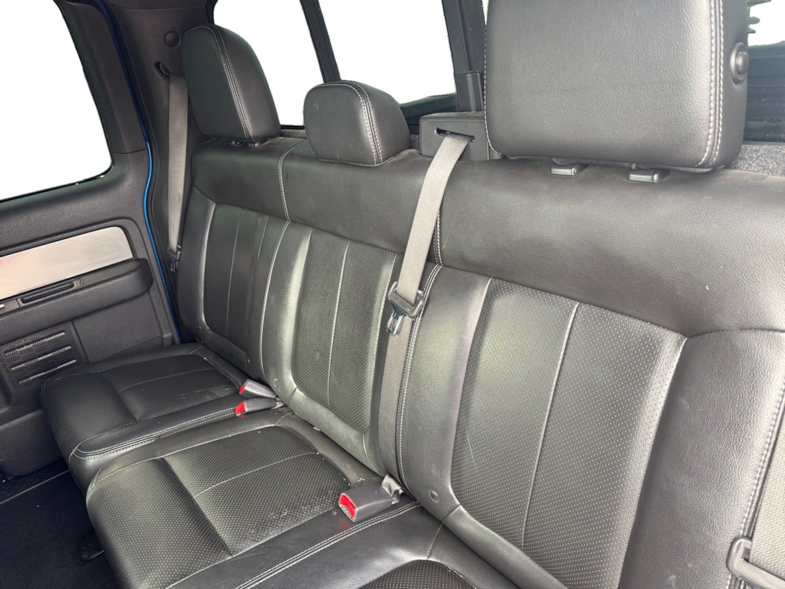 Used 2014 Ford F150 FX4 w/ Equipment Group 402A Luxury AWD/4WD image 16
