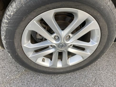 Used 2016 Nissan Juke SV image 9