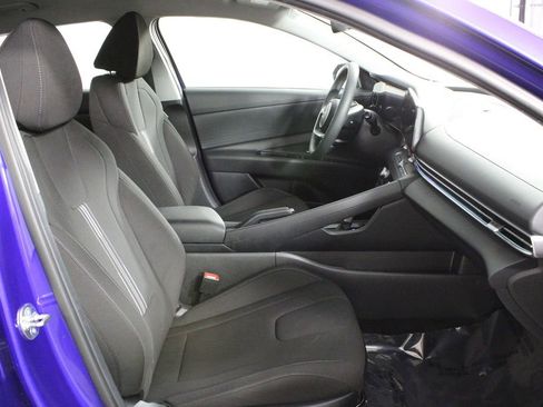 Used 2024 Hyundai Elantra SEL image 14