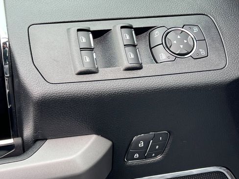 Used 2019 Ford F150 Platinum w/ Equipment Group 701A Luxury image 13