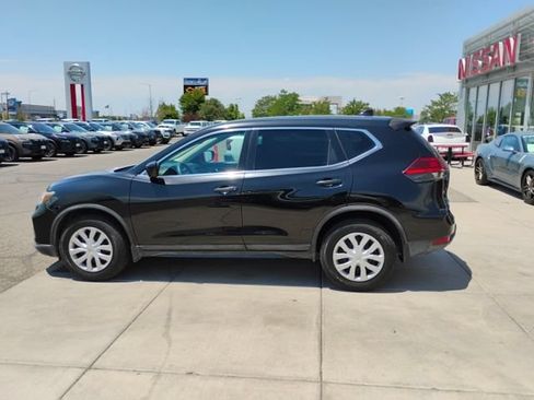 Used 2017 Nissan Rogue S AWD/4WD image 8