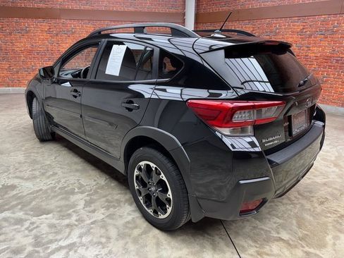 Used 2023 Subaru Crosstrek 2.0i image 3