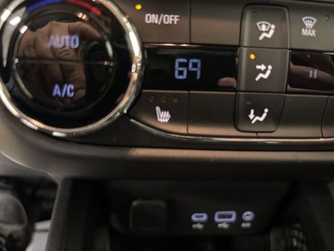 Used 2023 Chevrolet TrailBlazer LT w/ Convenience Package FWD image 21
