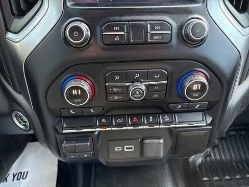 Used 2020 Chevrolet Silverado 1500 LT image 20