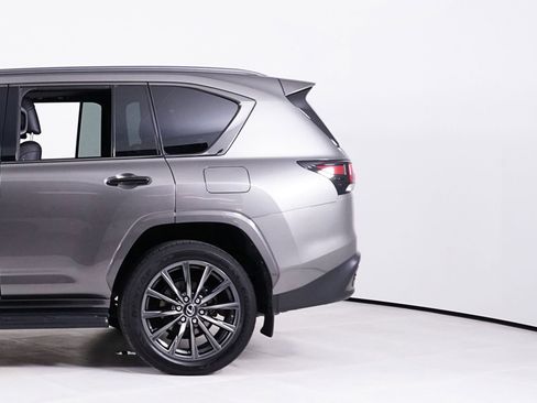 Used 2023 Lexus LX 600 4WD w/ Appearance Package image 13