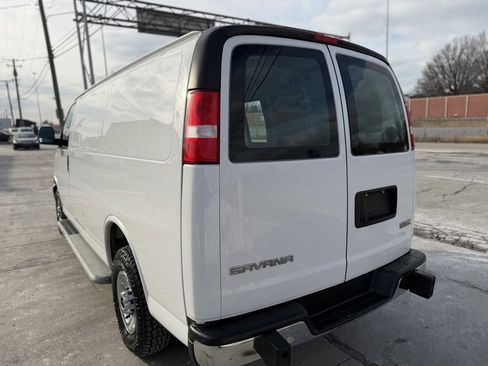 Used 2020 GMC Savana 2500 w/ Driver Convenience Package image 9