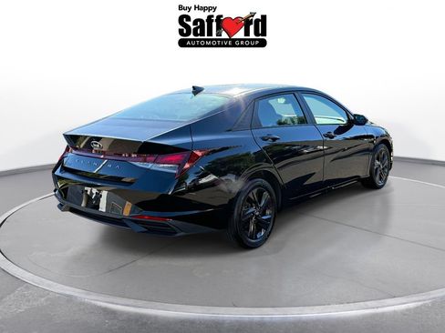 Used 2021 Hyundai Elantra SEL w/ Convenience Package FWD image 8