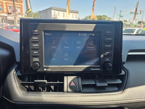 Used 2021 Toyota RAV4 LE AWD/4WD image 20