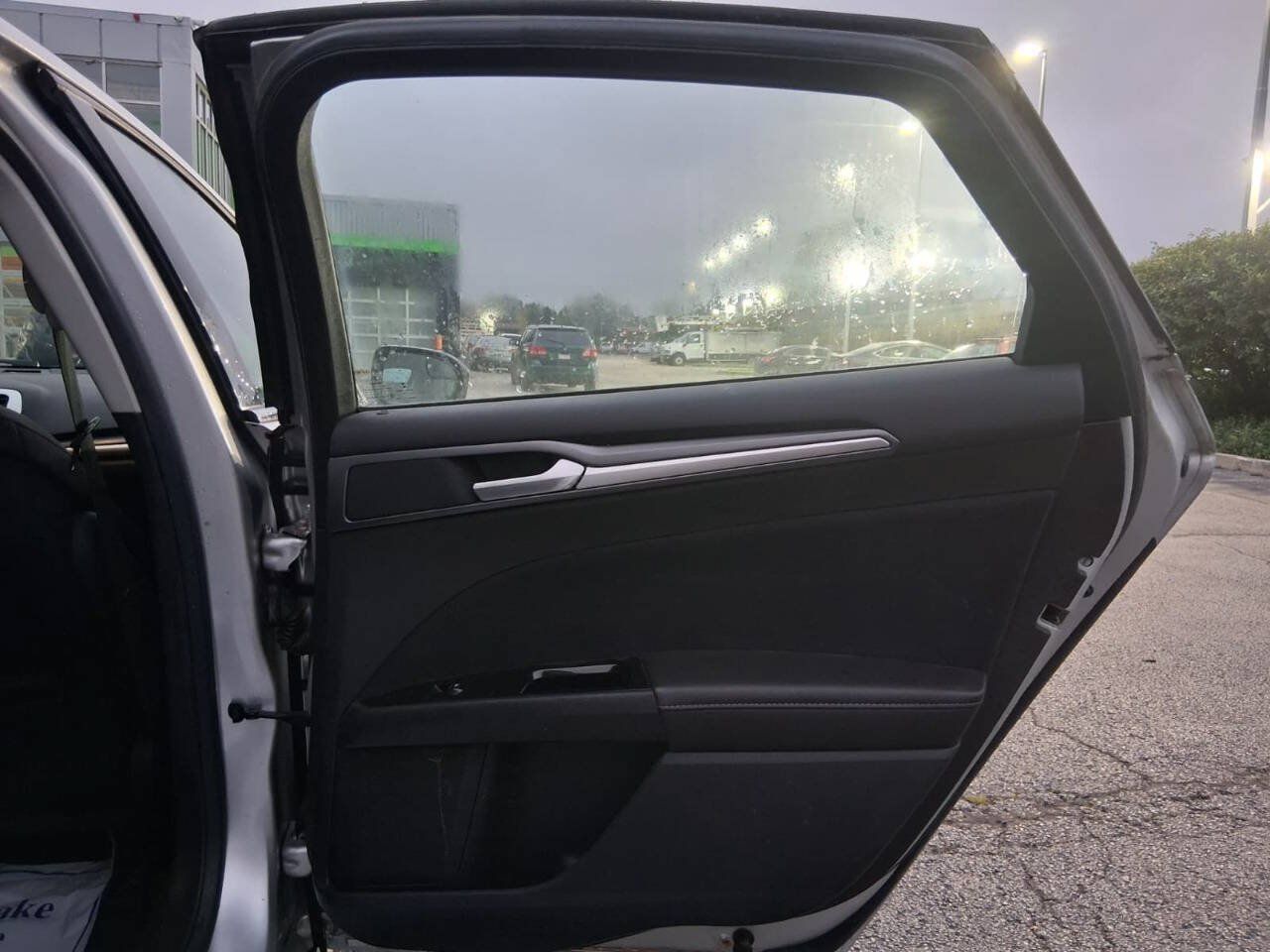 Used 2013 Ford Fusion SE FWD image 16