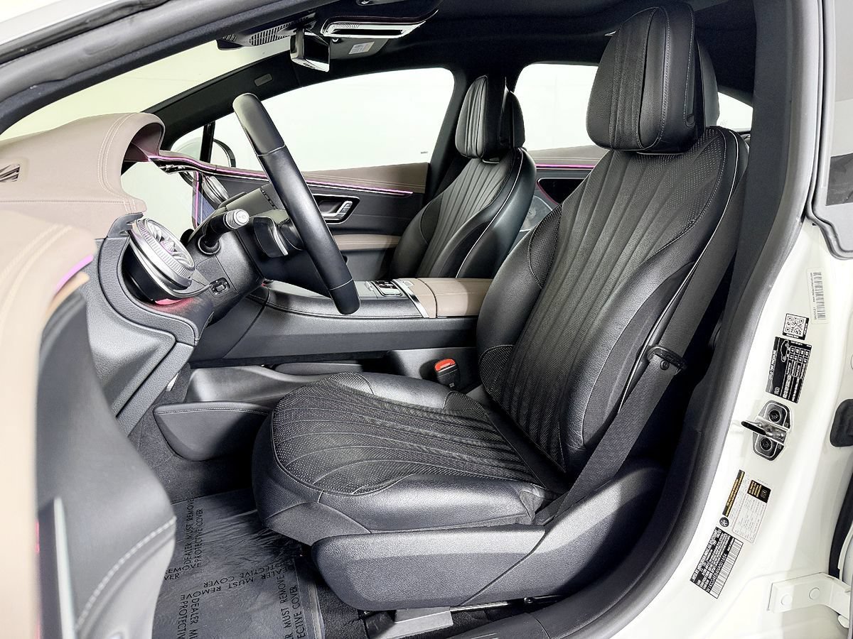 Used 2022 Mercedes-Benz EQS 580 4MATIC Sedan image 30