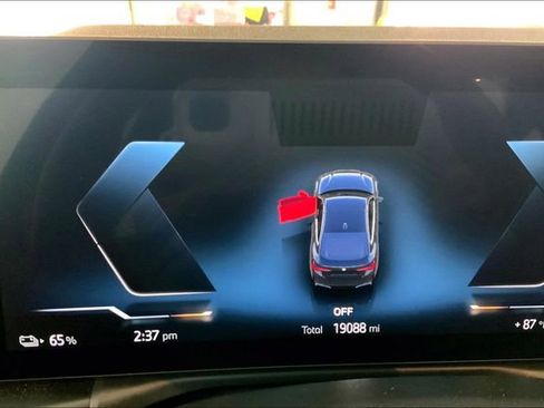 Used 2023 BMW i4 eDrive40 w/ Premium Package RWD image 9