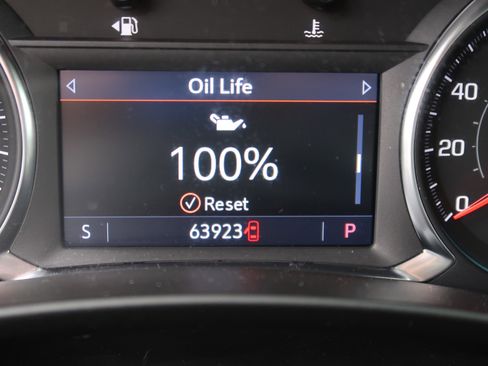 Used 2023 Chevrolet Equinox Premier image 27