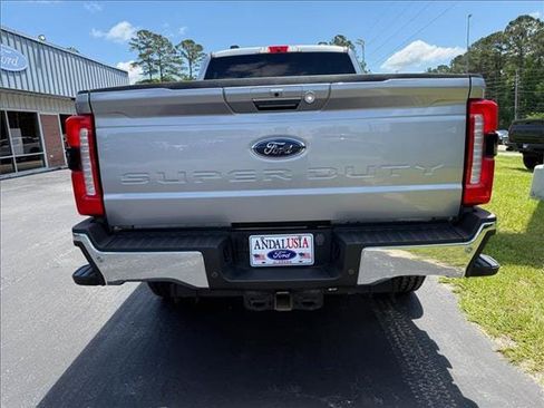 Used 2024 Ford F250 Lariat w/ Chrome Package AWD/4WD image 4
