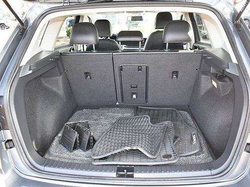 Used 2022 Volkswagen Taos SE image 7