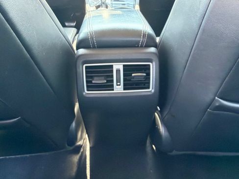 Used 2017 Nissan Maxima Platinum FWD image 18