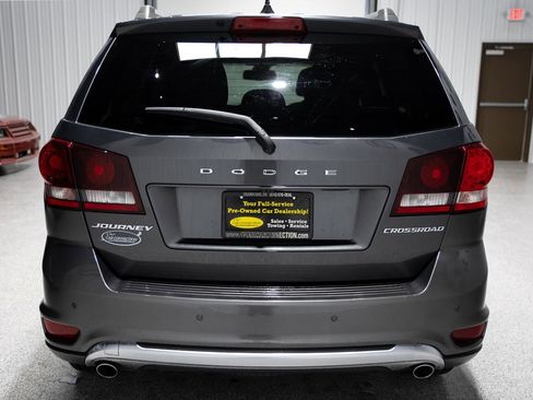 Used 2019 Dodge Journey Crossroad w/ Nav & Sun Group image 4
