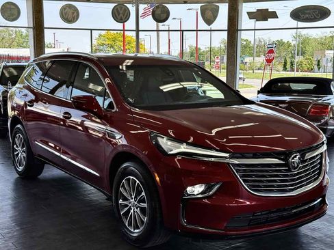 Used 2024 Buick Enclave Premium image 1
