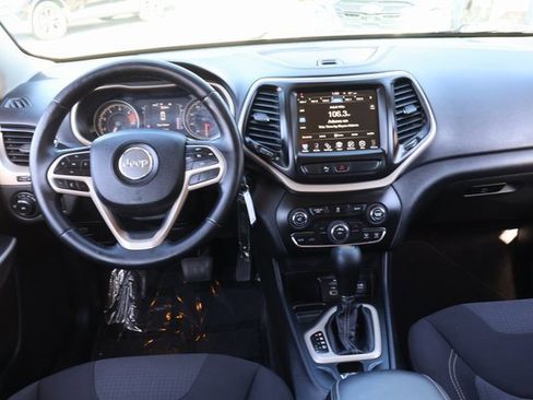 Used 2017 Jeep Cherokee Latitude w/ Safety/Convenience Group image 14