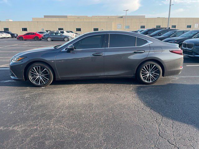 Used 2025 Lexus ES 350 w/ Premium Package FWD image 3