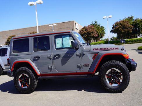 Used 2021 Jeep Wrangler Unlimited Rubicon AWD/4WD image 4