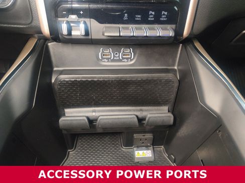 Used 2020 RAM 1500 Laramie image 17