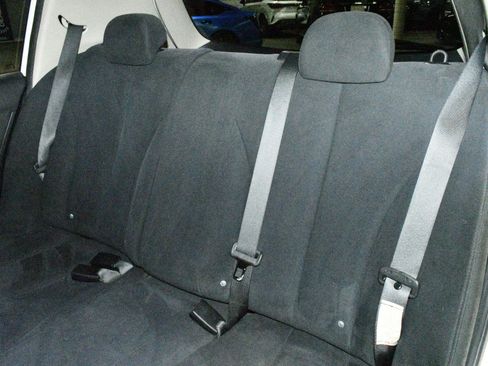 Used 2009 Nissan Versa 1.8 S w/ PWR Pkg image 17