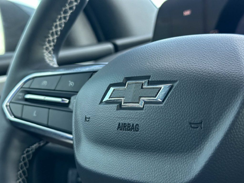 Used 2024 Chevrolet Traverse LS w/ Midnight/Sport Edition FWD image 32