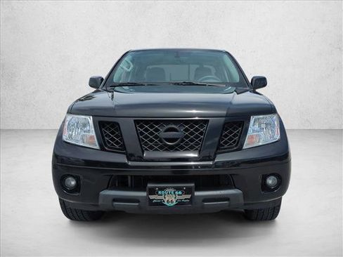Used 2021 Nissan Frontier SV w/ Midnight Edition Floor Mats RWD image 2