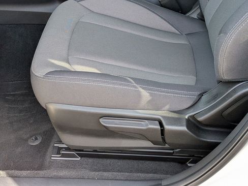 Used 2024 Subaru Crosstrek 2.0i image 12