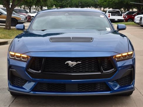 Used 2024 Ford Mustang GT Premium image 3