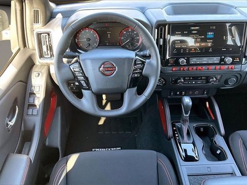 Certified 2025 Nissan Frontier PRO-4X w/ Pro Convenience Package image 5