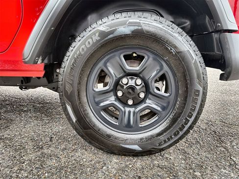 Used 2021 Jeep Wrangler Sport image 18