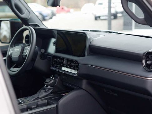 Used 2025 Toyota Land Cruiser image 21